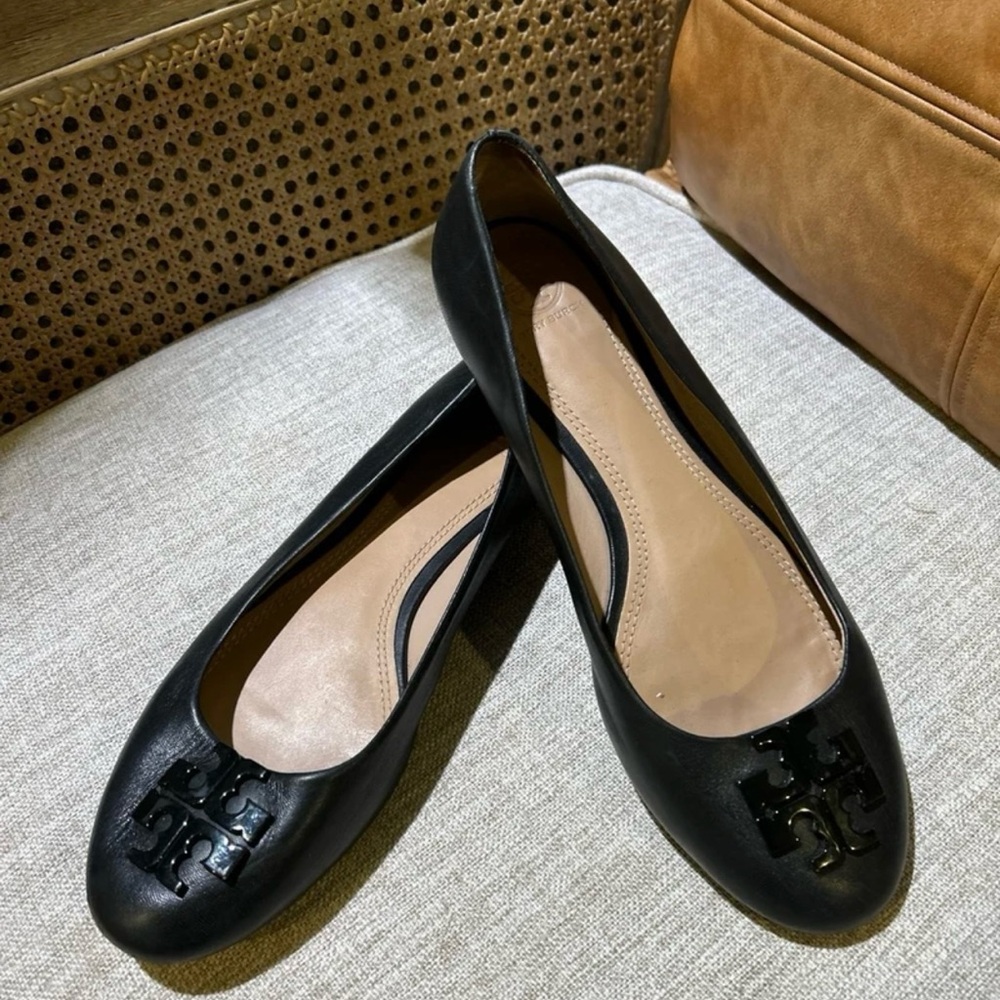 Tory Burch size 11 Leather Black on Black Monogram  flats